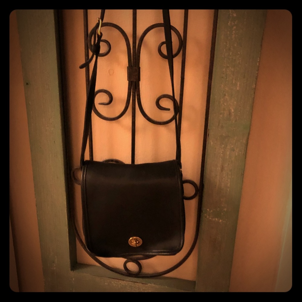 Small vintage Coach crossbody bag black